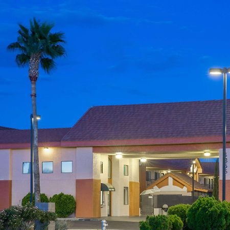 Days Inn By Wyndham Tucson Airport Экстерьер фото