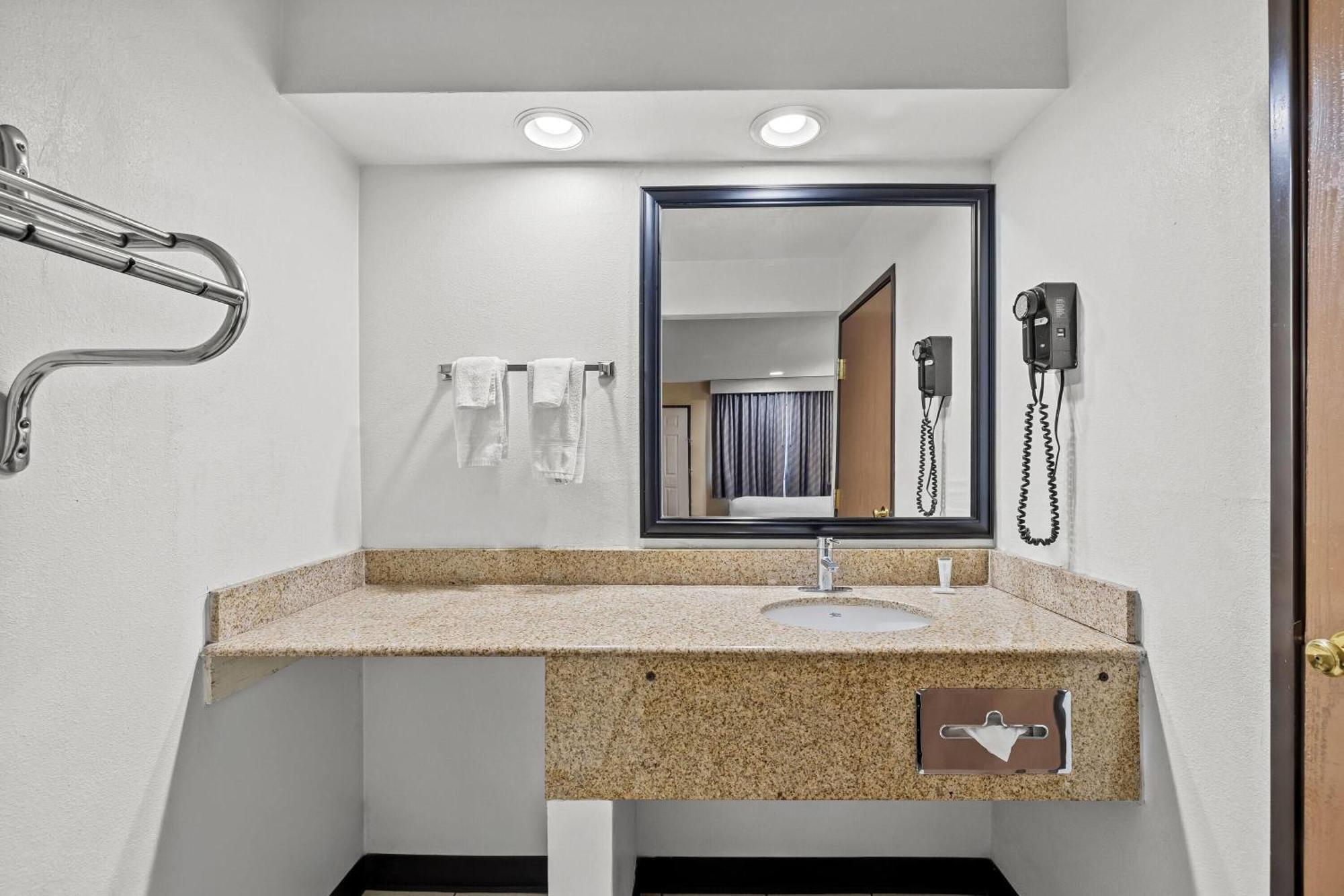 Days Inn By Wyndham Tucson Airport Drexel Heights Экстерьер фото