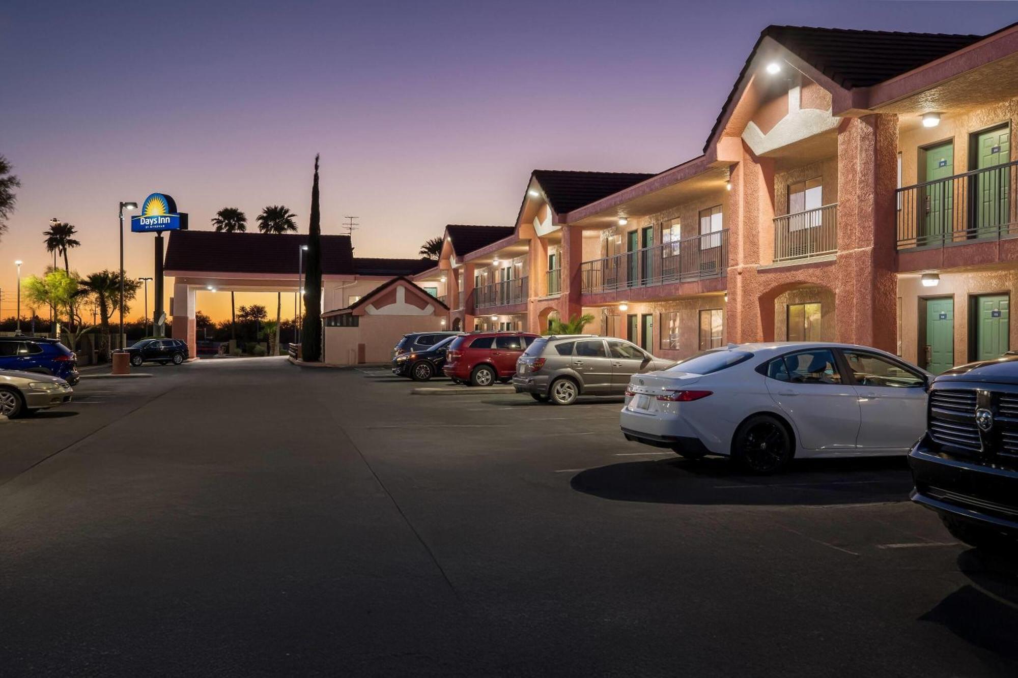 Days Inn By Wyndham Tucson Airport Drexel Heights Экстерьер фото